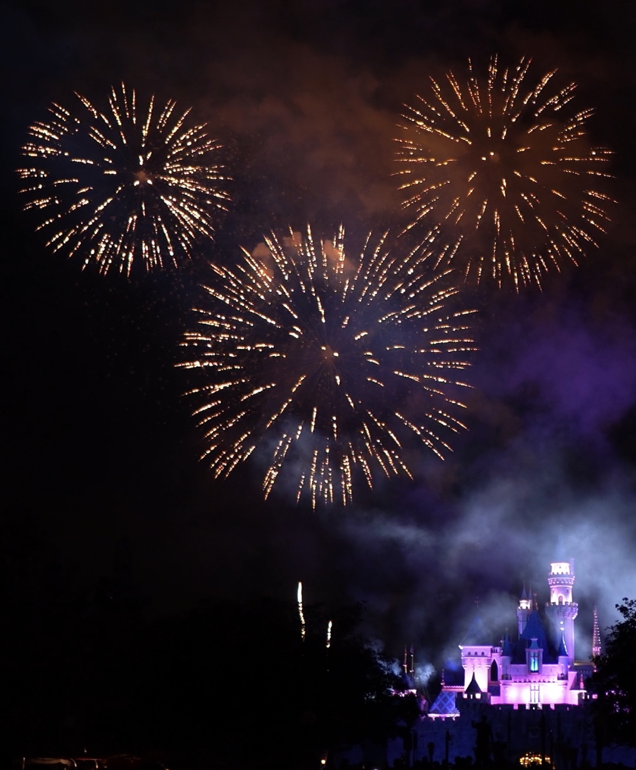 Sweethearts’ Nite Fireworks: Disneyland After Dark 2022 post thumbnail image