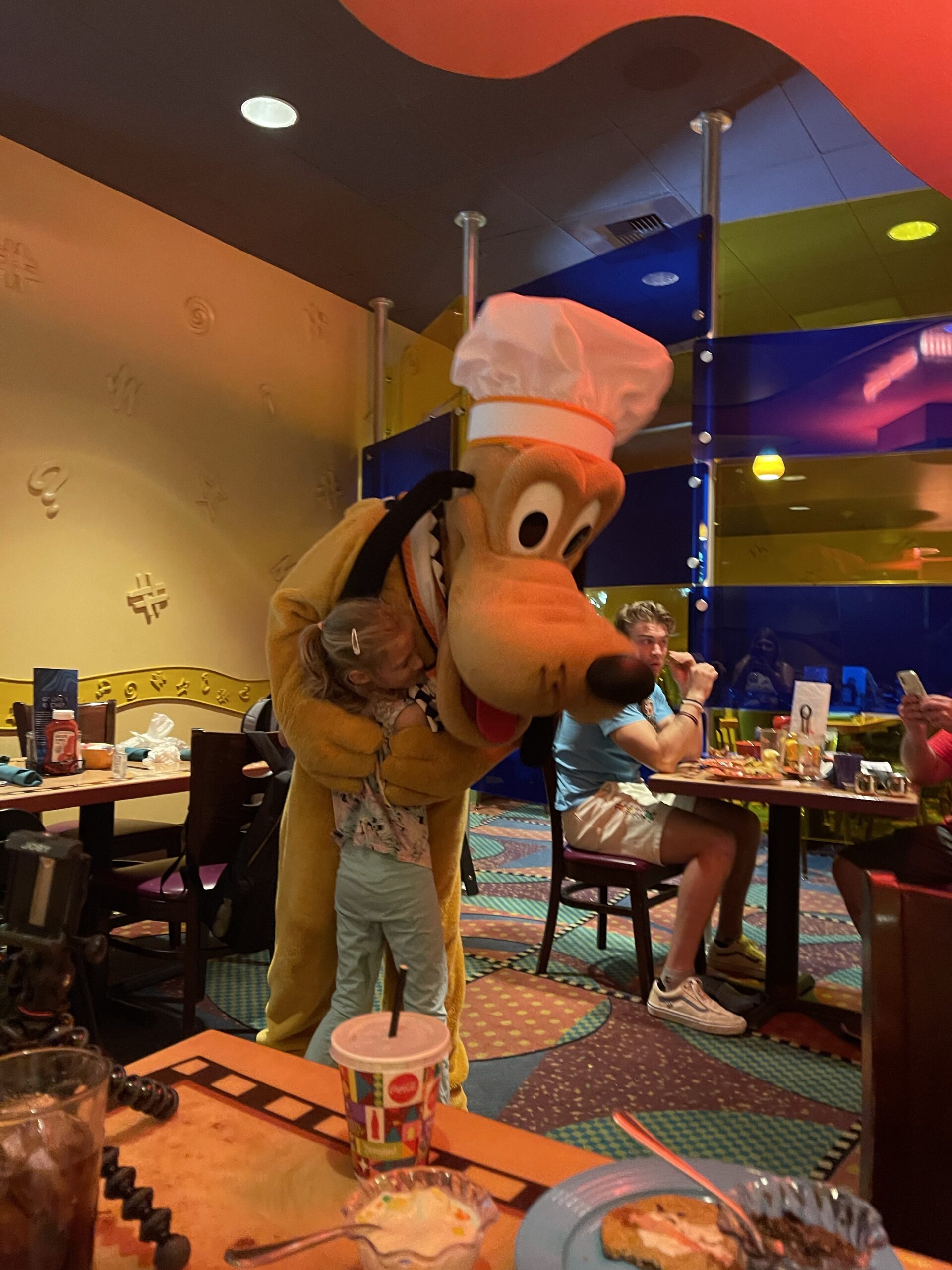 Goofy’s Kitchen Character Dining Buffet at the Disneyland Hotel – In A ...